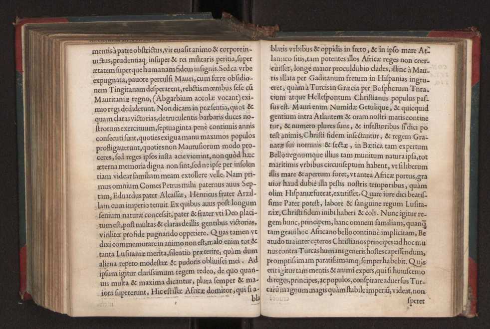 Garsias Menesius Eborensis praesul quum Lusitaniae regis inclyti legatus & regiae classis aduersus Turcas Hydrunte[m] in Apulia presidio tenentes praefectus ad vrbem accederet, in te[m]plo diui Pauli publice exceptus apud Xistu[m] iiij Ponti. Max. & apud sacrum Cardinalium senatum, huiuscemodi orationem habuit 12