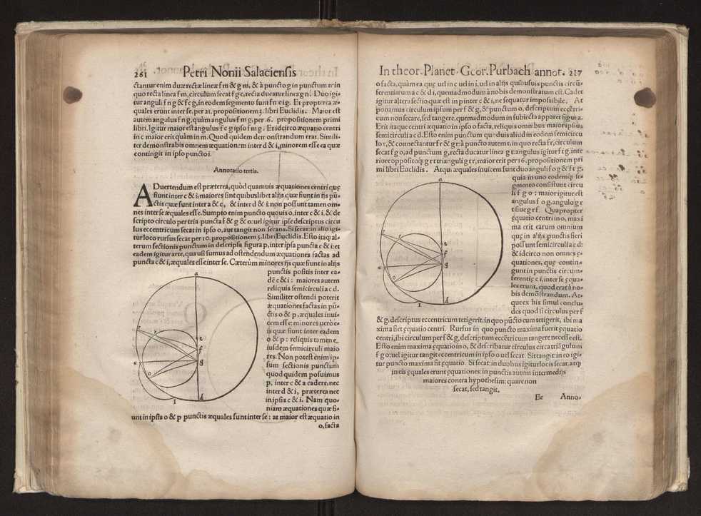 Petri Nonii Salaciensis opera: quae complectuntur primum, duos libros, in quorum priore tractantur pulcherrima problemata: in altero traduntur ex mathematicis disciplinis regul & instrumenta artis navigandi, quibus varia rerum astronomicarum book.html fico.html listagens wwwbook1~ circa coelestium corporum motus explorare possumus. Deinde, annotationes in Aristotelis problema mechanicum de motu navigii ex remis: item in Georgii Pvrbachii planetarum theoricas annotationes, quibus multa hactenus perperam intellecta, ab allisq[ue] praeterita exponuntur. Eiusdem, de erratis Orontii Finoei liber unus. Postremo, de crepusculis lib. I. cum libello allacen de causis crepusculorum. Quae quemadmodum mole exigua videntur, ita virtute ingentia, lector candide, intelliges 116
