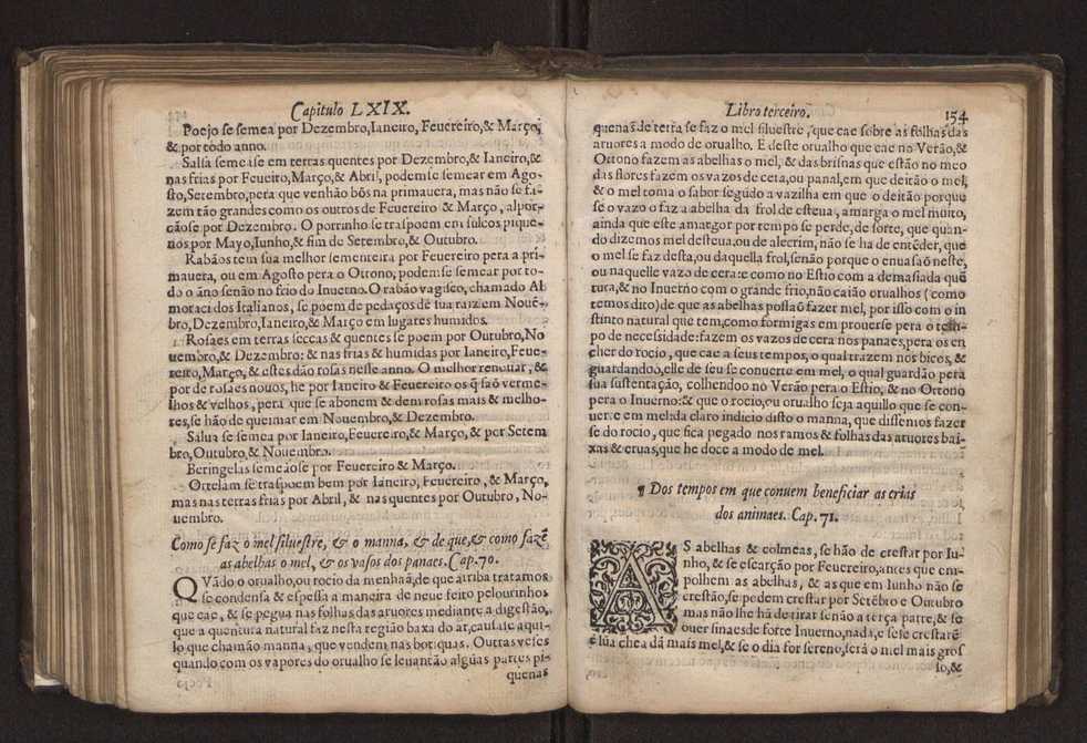 Chronographia reportorio dos tempos, no qual se contem VI. partes, s. dos tempos, esphera, cosmographia, & arte da navegao, astrologia rustica, & dos tempos, & pronosticao dos eclipses, cometas, & samenteiras. O calendario romano, c os eclypses ate 630. E no fim o uso, & fabrica da balhestilha, & quadrante gyometrico, com hum tratado dos relogios 170