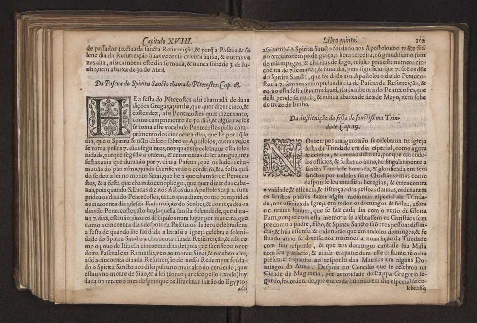 Chronographia reportorio dos tempos, no qual se contem VI. partes, s. dos tempos, esphera, cosmographia, & arte da navegao, astrologia rustica, & dos tempos, & pronosticao dos eclipses, cometas, & samenteiras. O calendario romano, c os eclypses ate 630. E no fim o uso, & fabrica da balhestilha, & quadrante gyometrico, com hum tratado dos relogios 216