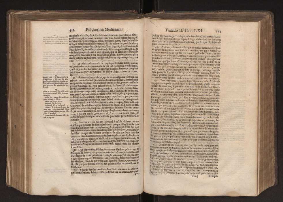 Polyanthea medicinal. Noticias galenicas, e chymicas, repartidas em tres tratados ... por Joam Curvo Semmedo ... 239