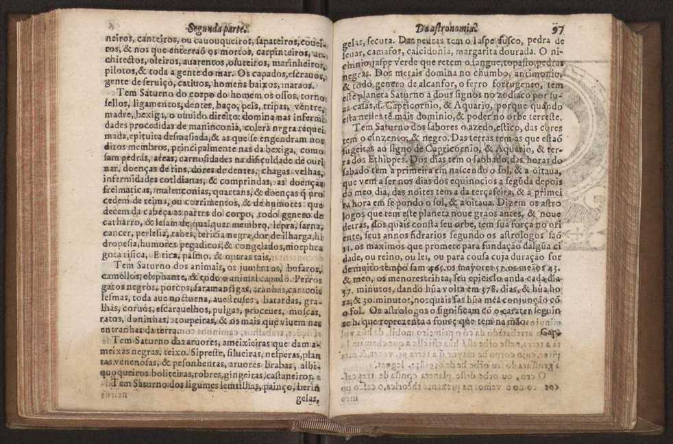Chronographia reportorio dos tempos, no qual se contem VI. partes, s. dos tempos, esphera, cosmographia, & arte da navegao, astrologia rustica, & dos tempos, & pronosticao dos eclipses, cometas, & samenteiras. O calendario romano, c os eclypses ate 630. E no fim o uso, & fabrica da balhestilha, & quadrante gyometrico, com hum tratado dos relogios 110