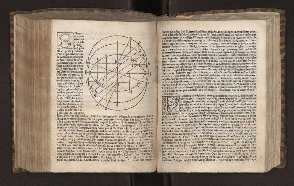 Petri Nonii Salacie[n]sis, De Crepusculis liber unus, nu[n]c rece[n]s & natus et editus. Item Allacen Arabis vetustissimi, de causis crepusculorum liber unus, a Gerardo Cremonensi iam olim latinitate donatus, nunc vero omniu[m] primum in lucem editus 5