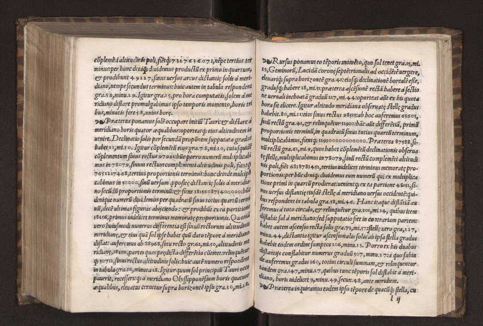 Petri Nonii Salacie[n]sis, De Crepusculis liber unus, nu[n]c rece[n]s & natus et editus. Item Allacen Arabis vetustissimi, de causis crepusculorum liber unus, a Gerardo Cremonensi iam olim latinitate donatus, nunc vero omniu[m] primum in lucem editus 42