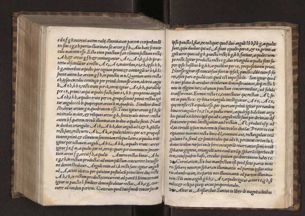 Petri Nonii Salacie[n]sis, De Crepusculis liber unus, nu[n]c rece[n]s & natus et editus. Item Allacen Arabis vetustissimi, de causis crepusculorum liber unus, a Gerardo Cremonensi iam olim latinitate donatus, nunc vero omniu[m] primum in lucem editus 55