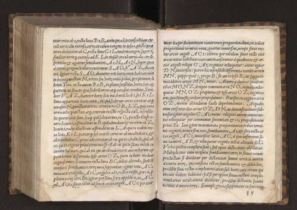 Petri Nonii Salacie[n]sis, De Crepusculis liber unus, nu[n]c rece[n]s & natus et editus. Item Allacen Arabis vetustissimi, de causis crepusculorum liber unus, a Gerardo Cremonensi iam olim latinitate donatus, nunc vero omniu[m] primum in lucem editus 62