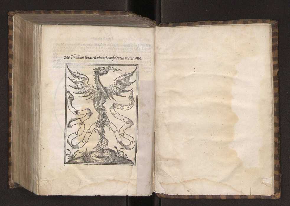 Petri Nonii Salacie[n]sis, De Crepusculis liber unus, nu[n]c rece[n]s & natus et editus. Item Allacen Arabis vetustissimi, de causis crepusculorum liber unus, a Gerardo Cremonensi iam olim latinitate donatus, nunc vero omniu[m] primum in lucem editus 74